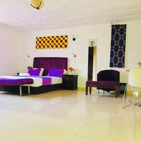 Zunox Guest House Freetown Exteriér fotografie