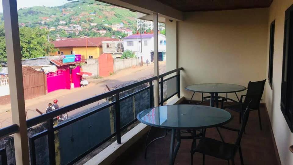 Zunox Guest House Freetown Exteriér fotografie