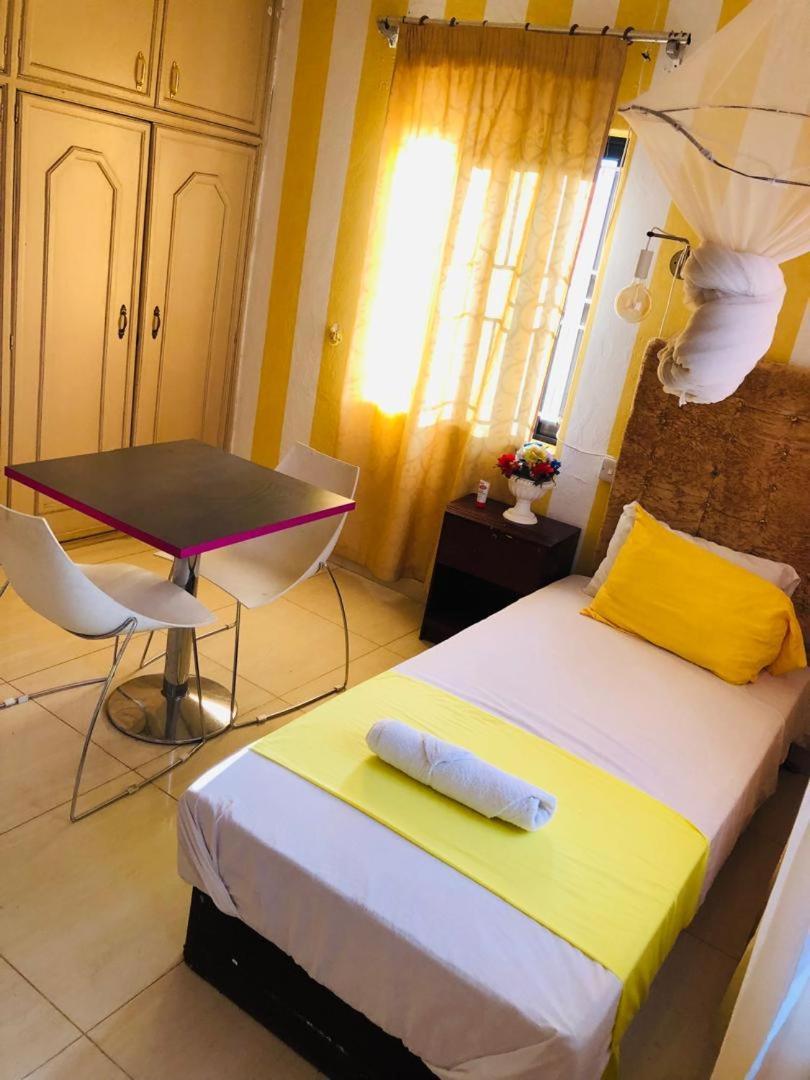 Zunox Guest House Freetown Exteriér fotografie