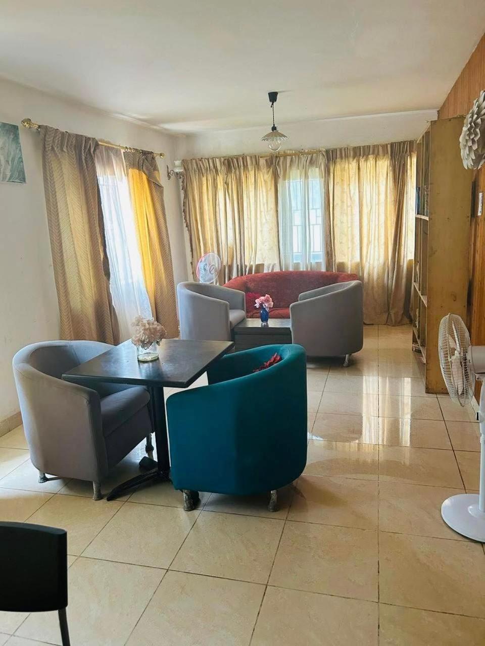 Zunox Guest House Freetown Exteriér fotografie