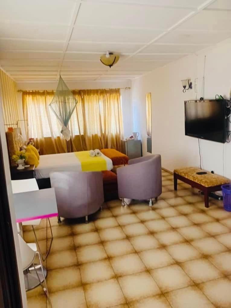 Zunox Guest House Freetown Exteriér fotografie